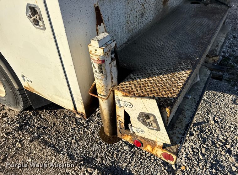 image for item EN0863 2012 International 4300M7 utility / service truck