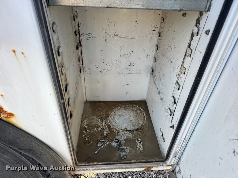 image for item EN0863 2012 International 4300M7 utility / service truck