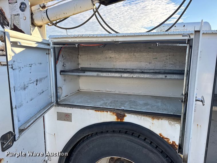 image for item EN0863 2012 International 4300M7 utility / service truck