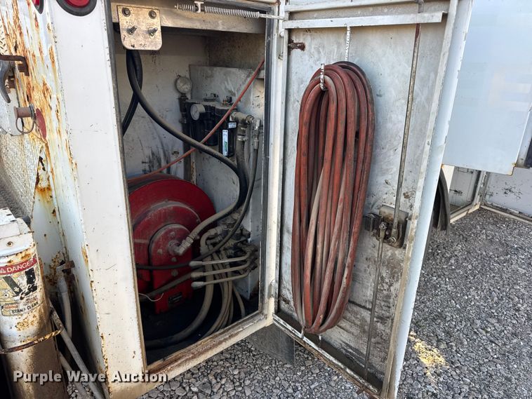 image for item EN0863 2012 International 4300M7 utility / service truck