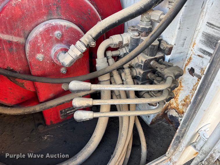 image for item EN0863 2012 International 4300M7 utility / service truck