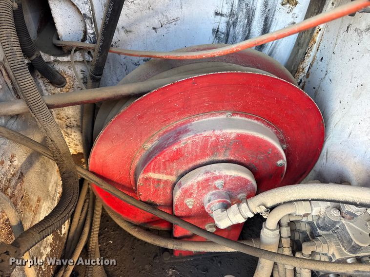 image for item EN0863 2012 International 4300M7 utility / service truck