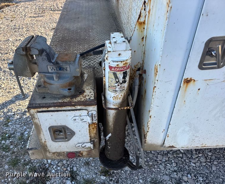 image for item EN0863 2012 International 4300M7 utility / service truck