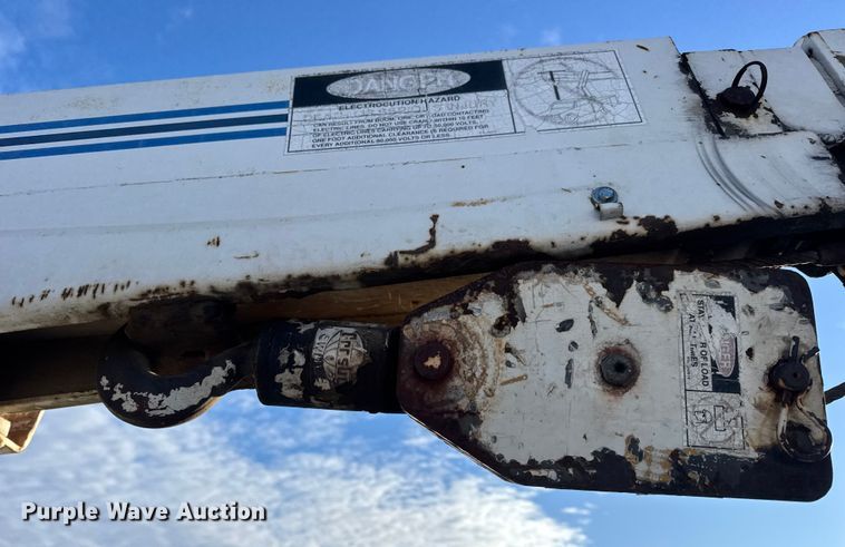 image for item EN0863 2012 International 4300M7 utility / service truck