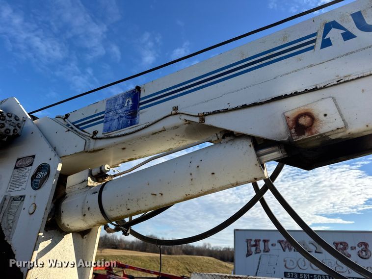 image for item EN0863 2012 International 4300M7 utility / service truck