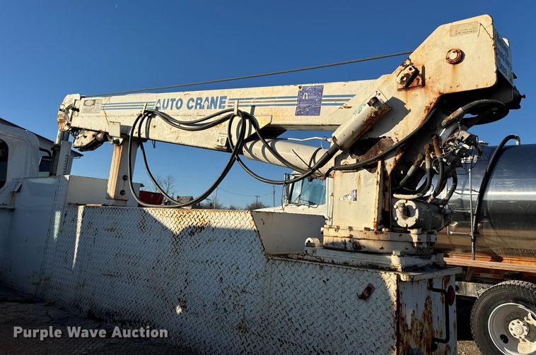 image for item EN0863 2012 International 4300M7 utility / service truck