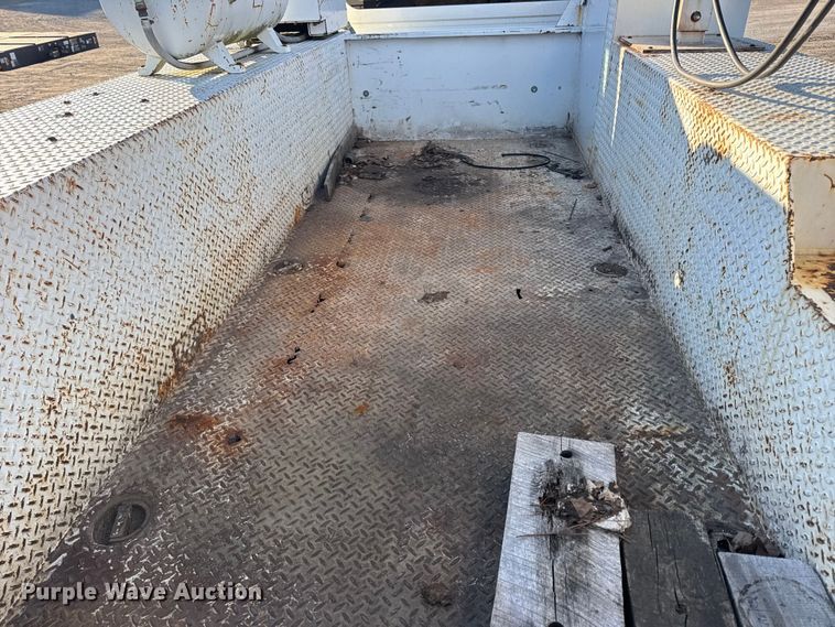 image for item EN0863 2012 International 4300M7 utility / service truck