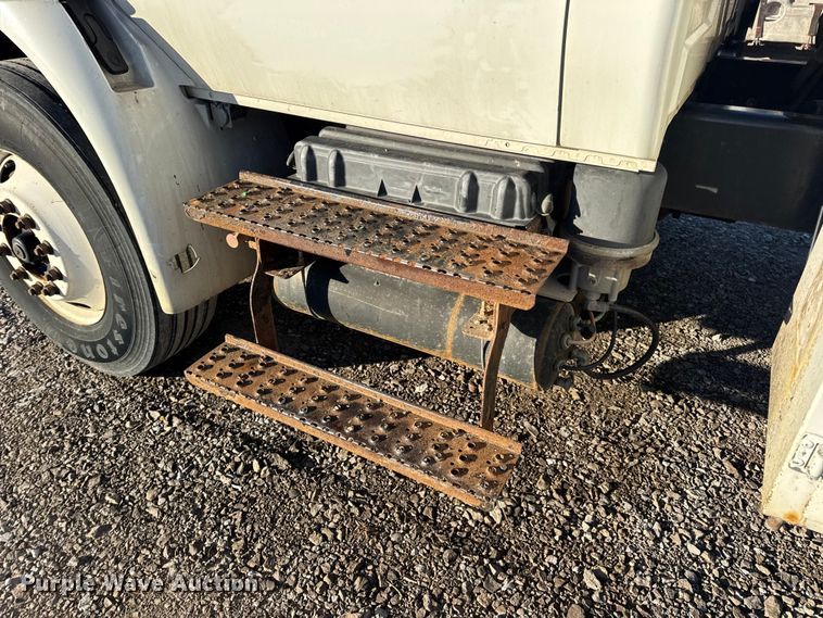 image for item EN0863 2012 International 4300M7 utility / service truck