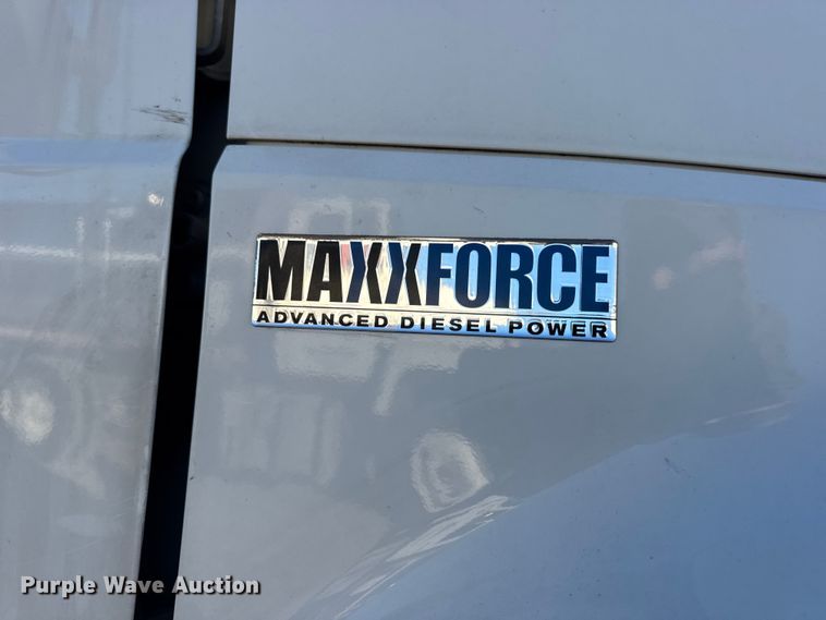 image for item EN0863 2012 International 4300M7 utility / service truck