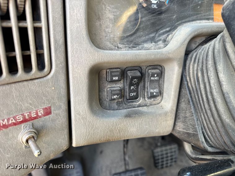 image for item EN0863 2012 International 4300M7 utility / service truck