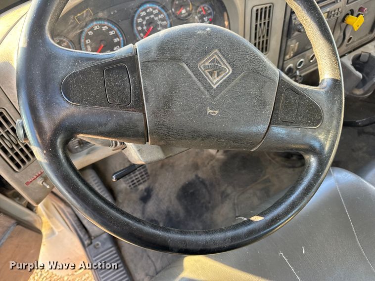 image for item EN0863 2012 International 4300M7 utility / service truck