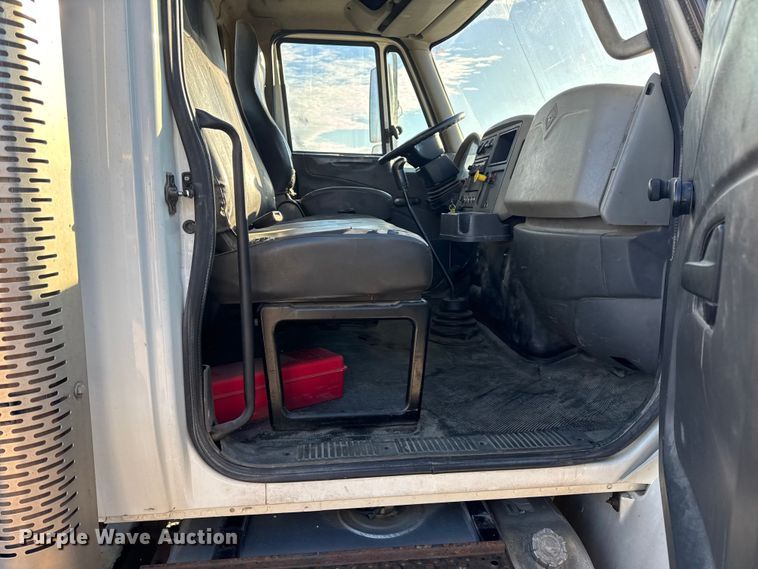 image for item EN0863 2012 International 4300M7 utility / service truck