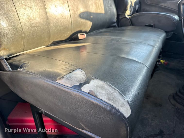 image for item EN0863 2012 International 4300M7 utility / service truck