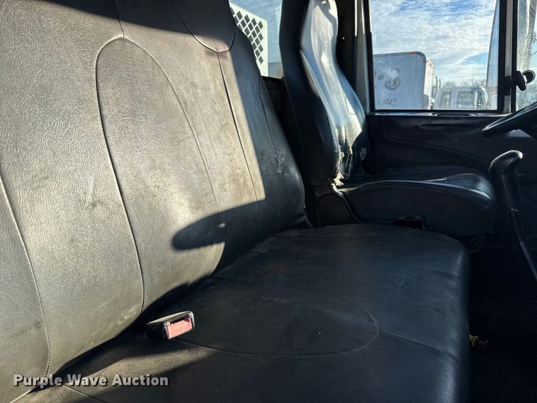 image for item EN0863 2012 International 4300M7 utility / service truck