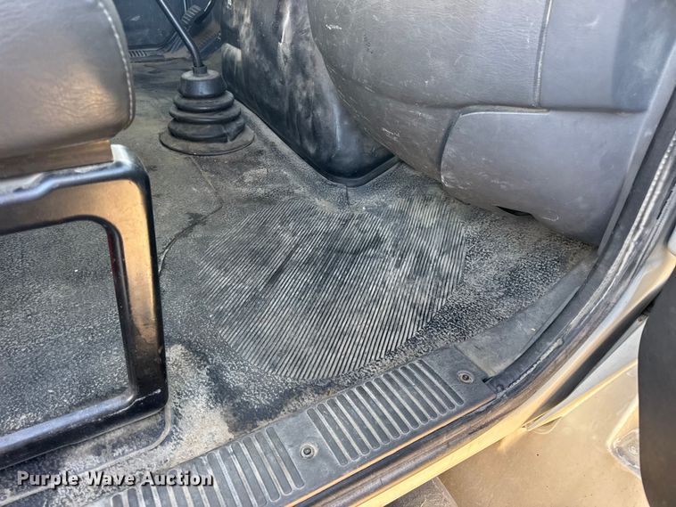 image for item EN0863 2012 International 4300M7 utility / service truck