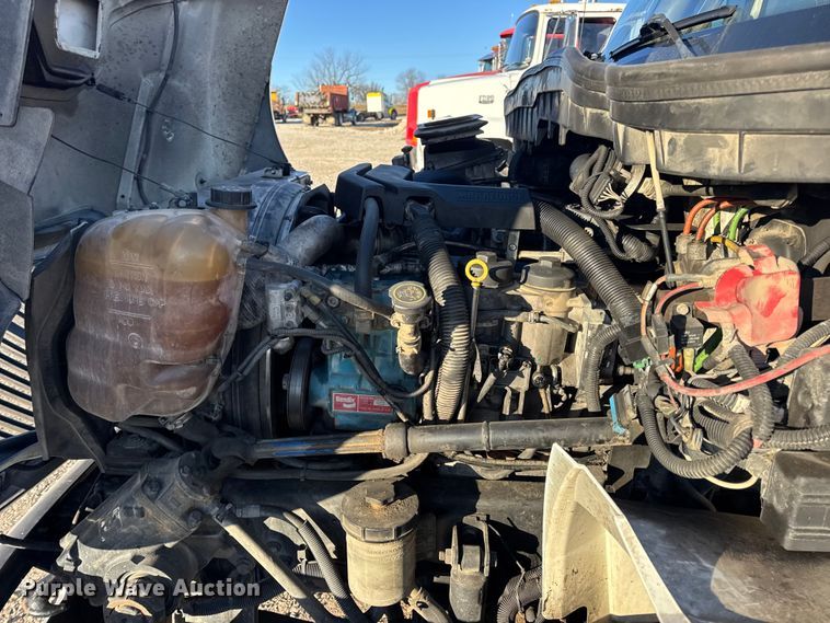 image for item EN0863 2012 International 4300M7 utility / service truck