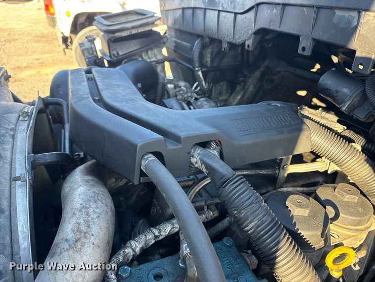 image for item EN0863 2012 International 4300M7 utility / service truck