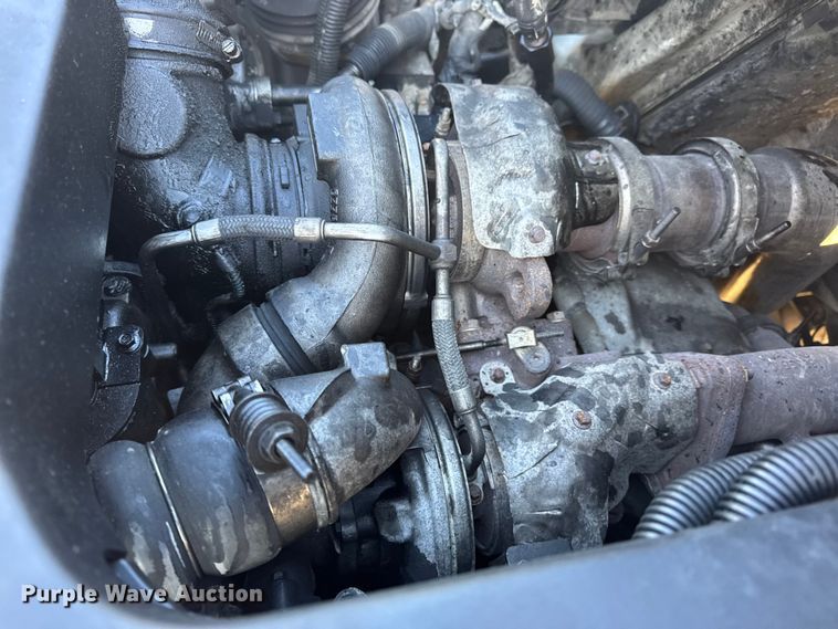 image for item EN0863 2012 International 4300M7 utility / service truck