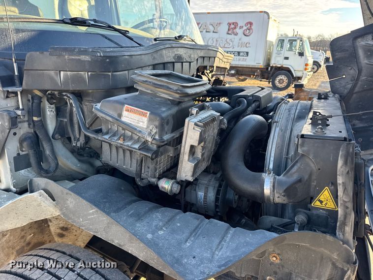 image for item EN0863 2012 International 4300M7 utility / service truck