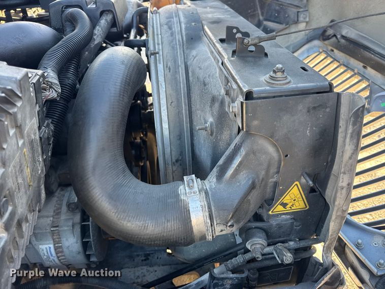 image for item EN0863 2012 International 4300M7 utility / service truck