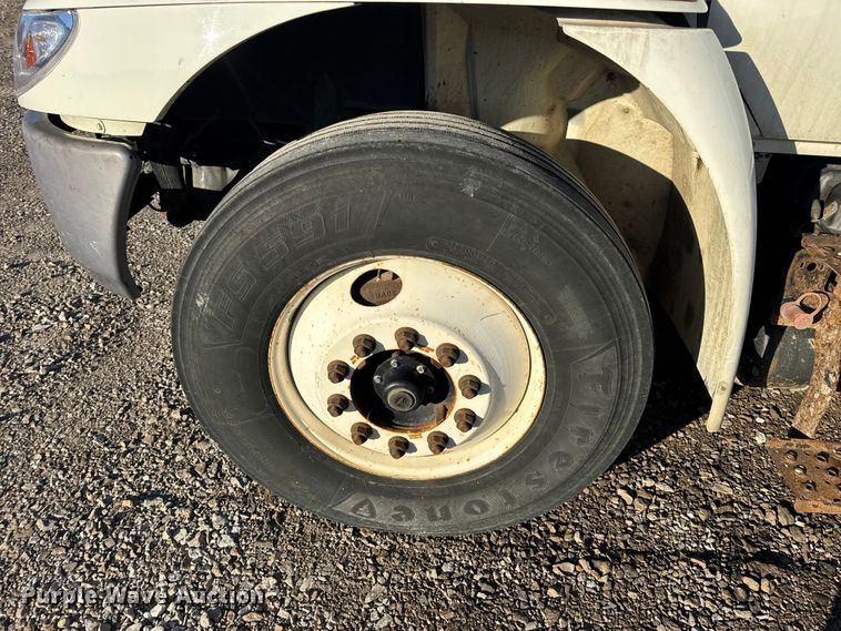 image for item EN0863 2012 International 4300M7 utility / service truck