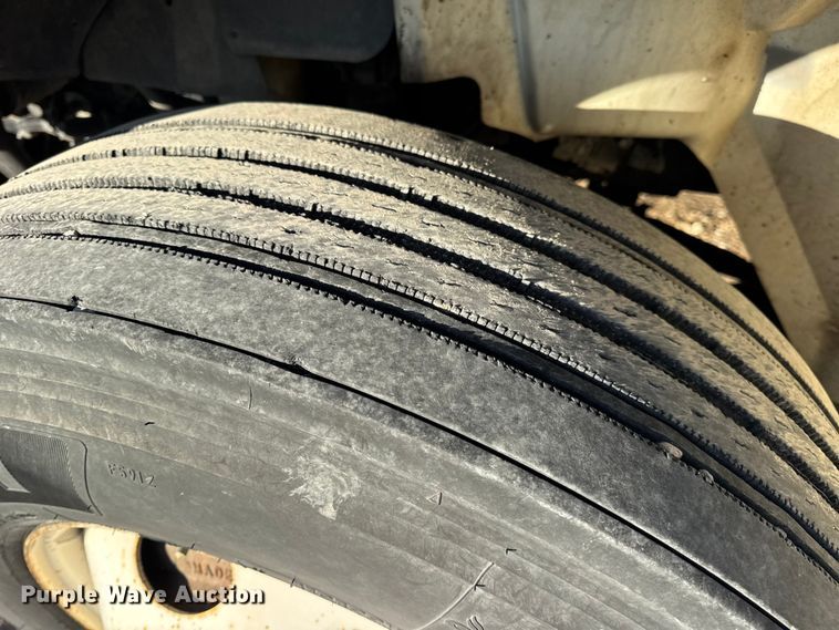 image for item EN0863 2012 International 4300M7 utility / service truck