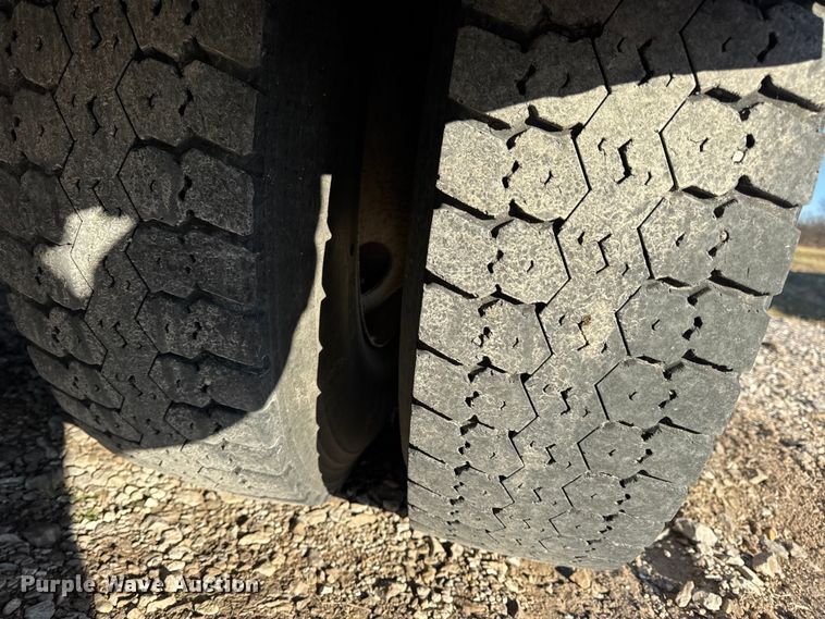 image for item EN0863 2012 International 4300M7 utility / service truck