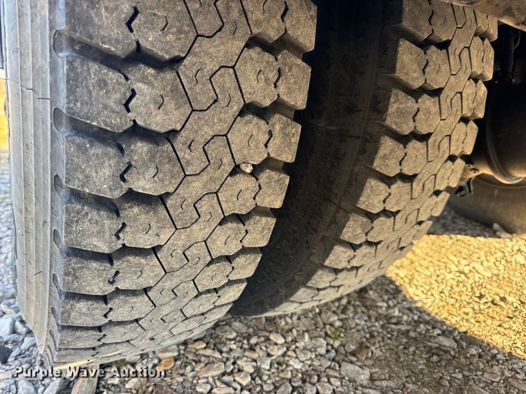 image for item EN0863 2012 International 4300M7 utility / service truck