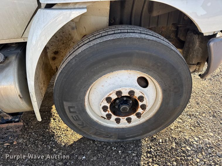 image for item EN0863 2012 International 4300M7 utility / service truck