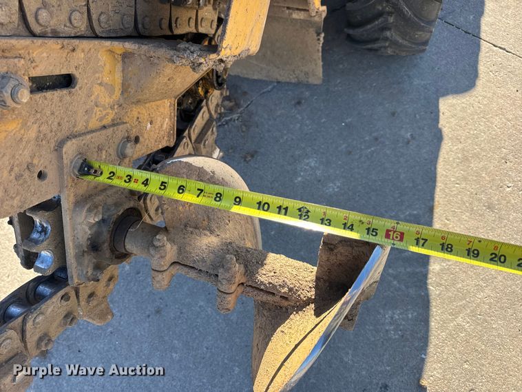 image for item EN0867 2006 Vermeer RT350 trencher