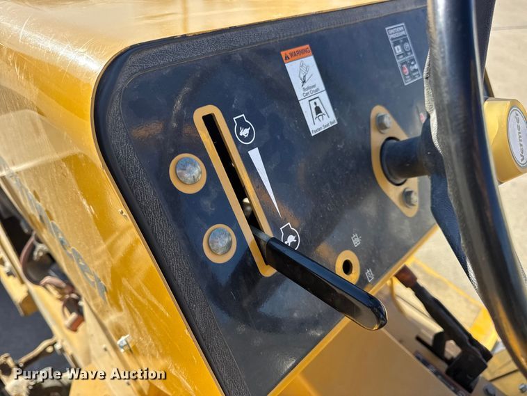 image for item EN0867 2006 Vermeer RT350 trencher