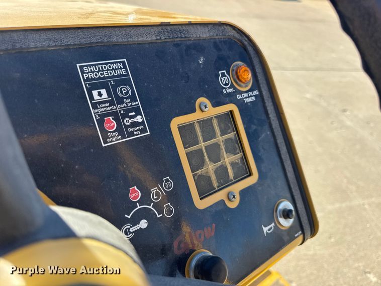 image for item EN0867 2006 Vermeer RT350 trencher