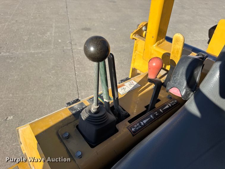 image for item EN0867 2006 Vermeer RT350 trencher