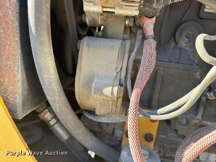 image for item EN0867 2006 Vermeer RT350 trencher