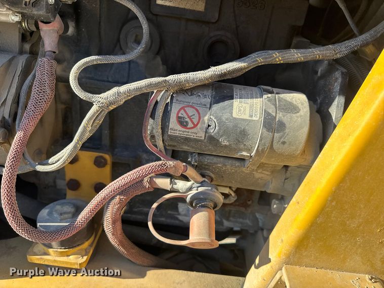 image for item EN0867 2006 Vermeer RT350 trencher