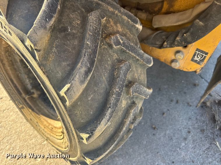 image for item EN0867 2006 Vermeer RT350 trencher