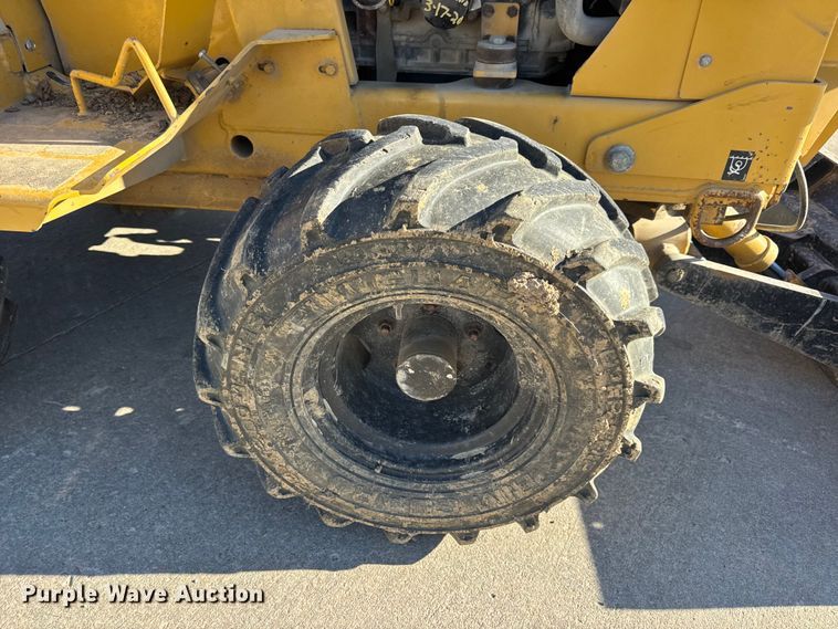 image for item EN0867 2006 Vermeer RT350 trencher