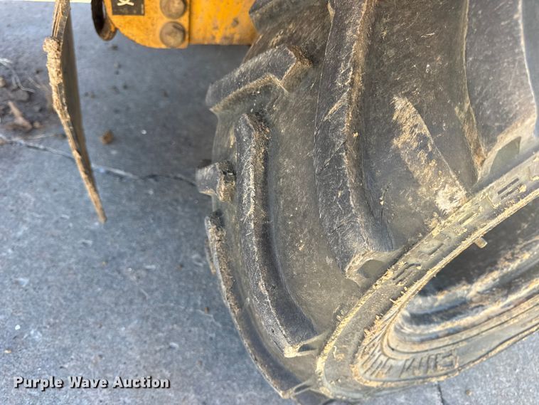 image for item EN0867 2006 Vermeer RT350 trencher