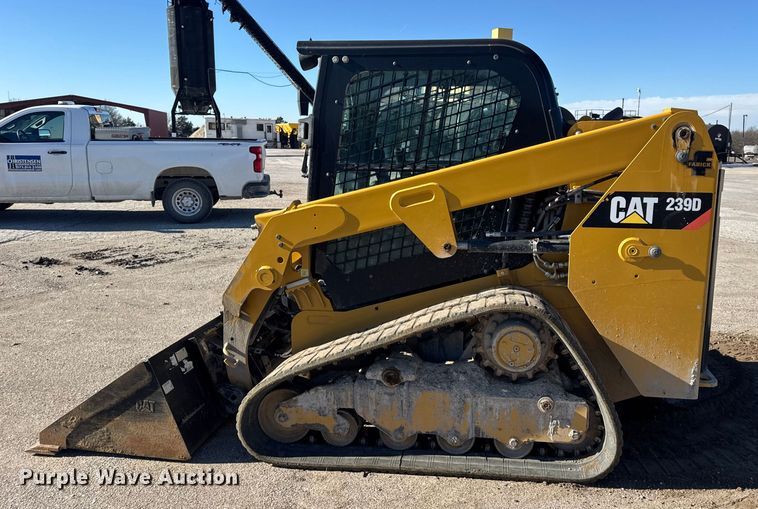 image for item EN0871 2017 Caterpillar 239D tracked skid steer loader