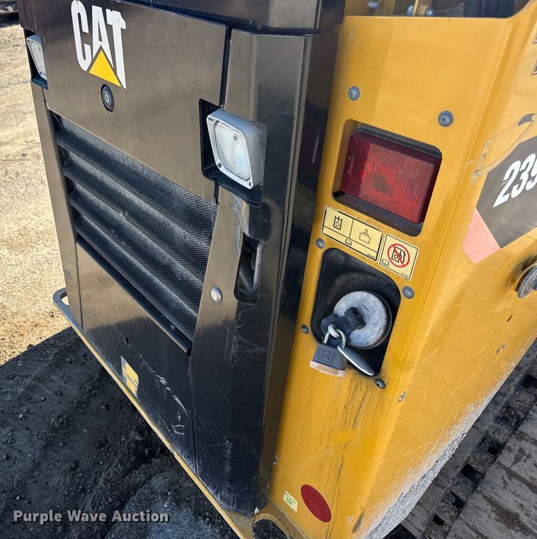 image for item EN0871 2017 Caterpillar 239D tracked skid steer loader