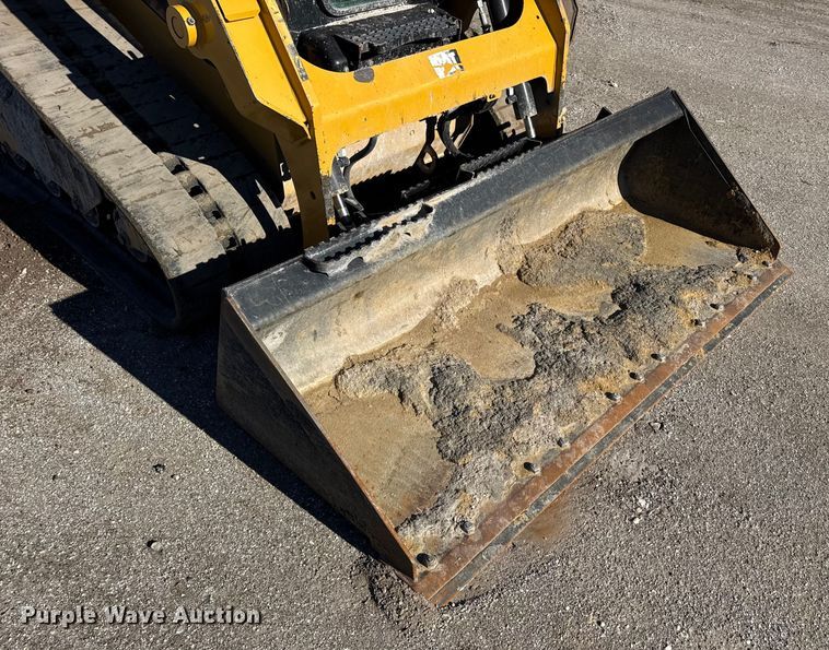 image for item EN0871 2017 Caterpillar 239D tracked skid steer loader