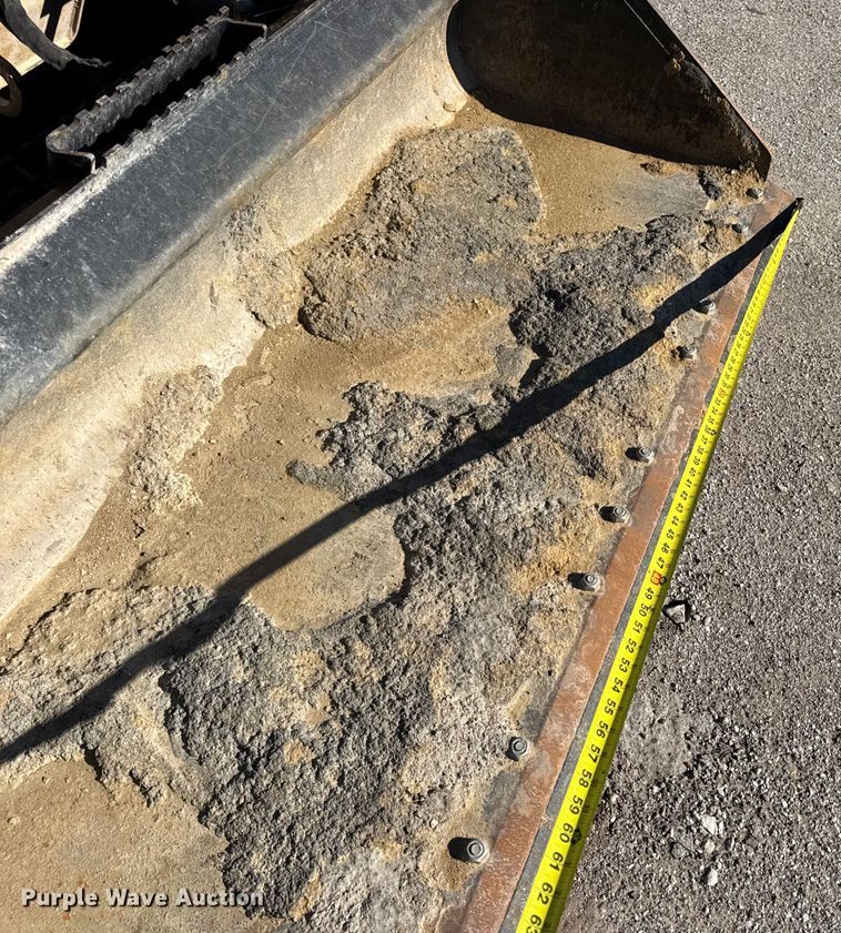 image for item EN0871 2017 Caterpillar 239D tracked skid steer loader