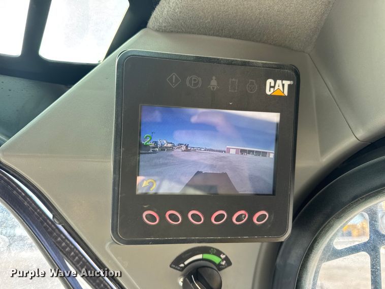 image for item EN0871 2017 Caterpillar 239D tracked skid steer loader