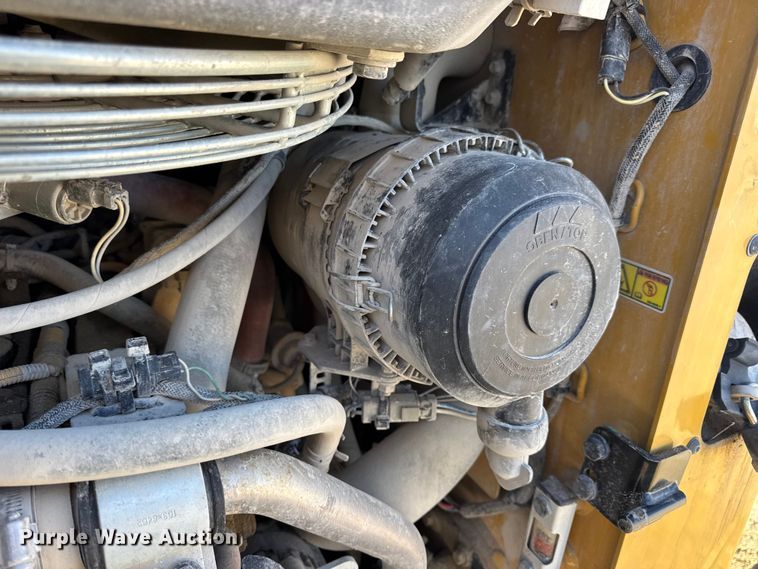 image for item EN0871 2017 Caterpillar 239D tracked skid steer loader