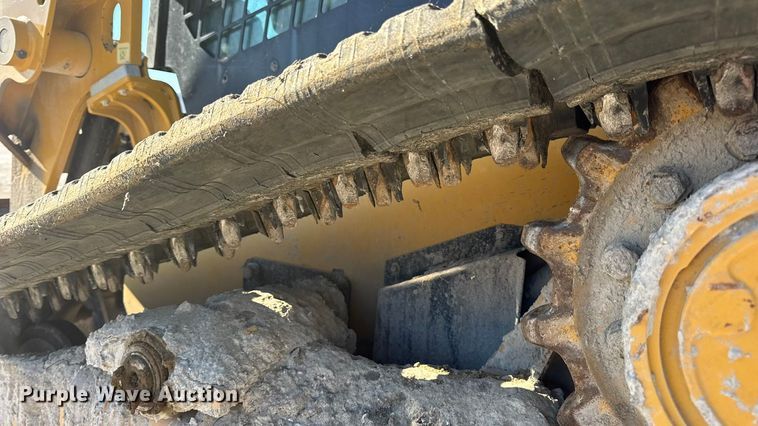 image for item EN0871 2017 Caterpillar 239D tracked skid steer loader