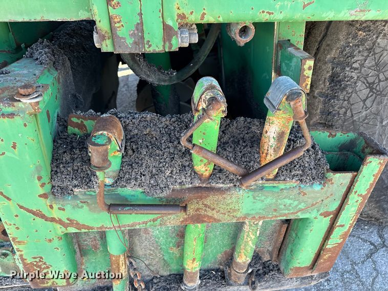 image for item EN0872 Barber-Greene BG240B screed