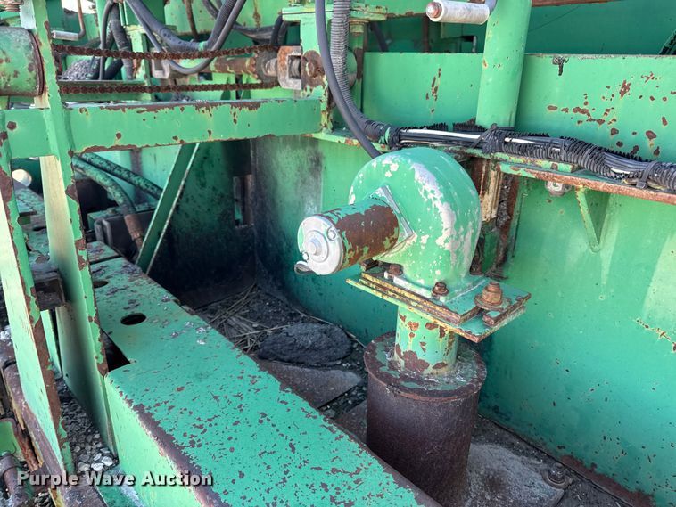 image for item EN0872 Barber-Greene BG240B screed