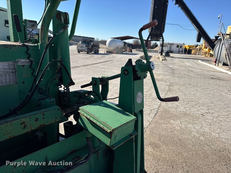 image for item EN0872 Barber-Greene BG240B screed