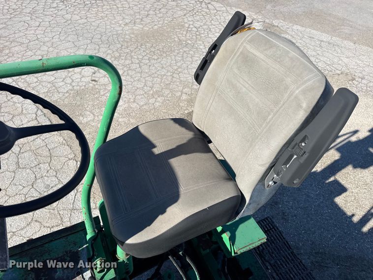 image for item EN0872 Barber-Greene BG240B screed