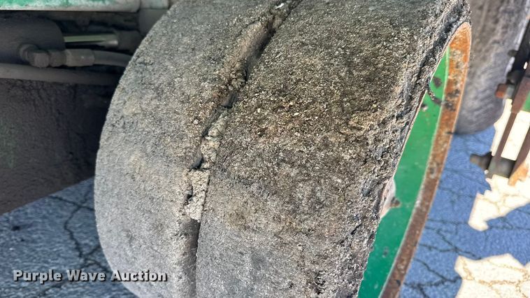 image for item EN0872 Barber-Greene BG240B screed